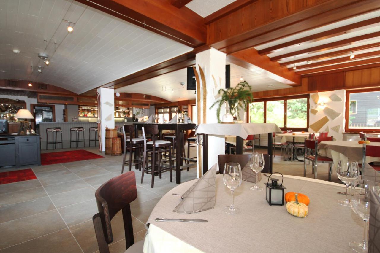 Pointe De Zinal Hotel Eksteriør billede