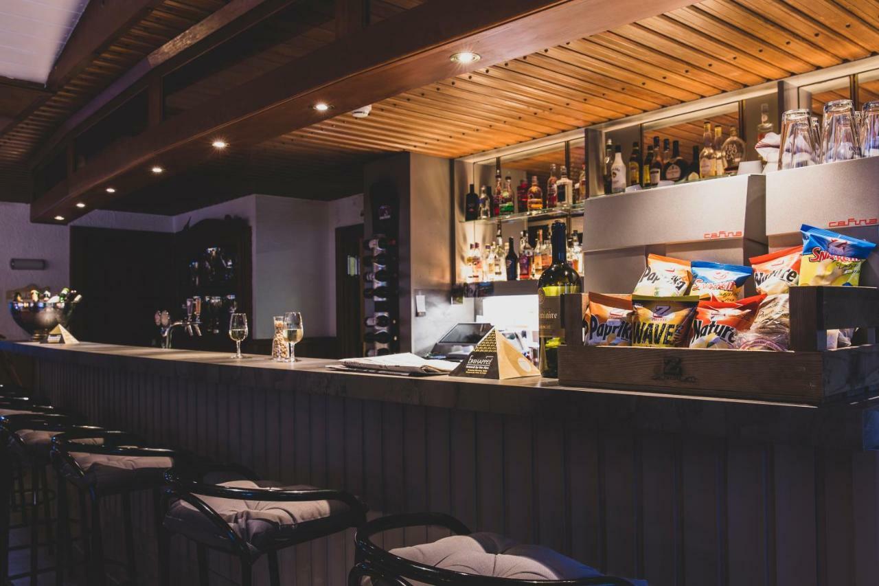 Pointe De Zinal Hotel Eksteriør billede